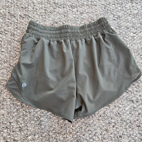 Lululemon Hotty Hot Short Womens Size 4 Seafoam Army Green 2 inch Inseam Running - Picture 2 of 8